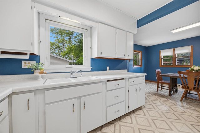 4018 E Rotamer Road, Janesville, WI 53546