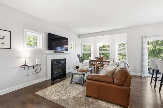 8 Manor Drive A, Hooksett, NH 03106