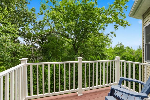 8 Manor Drive A, Hooksett, NH 03106