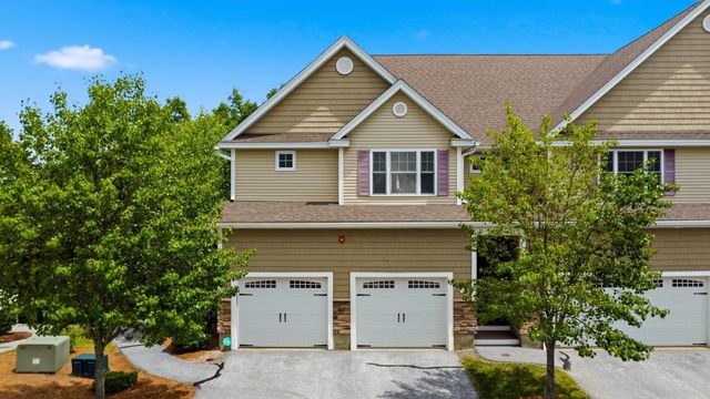8 Manor Drive A, Hooksett, NH 03106