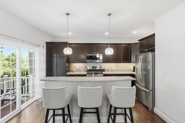 8 Manor Drive A, Hooksett, NH 03106