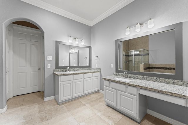 2906 Royal Oaks Green, Houston, TX 77082