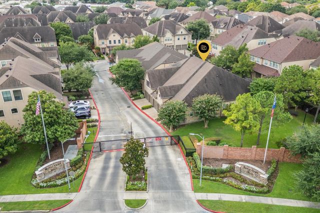 2906 Royal Oaks Green, Houston, TX 77082