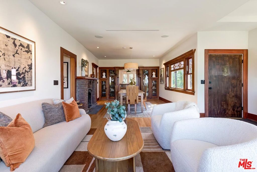 Image 10 of property listing at 1815 Park Drive, Los Angeles, CA 90026