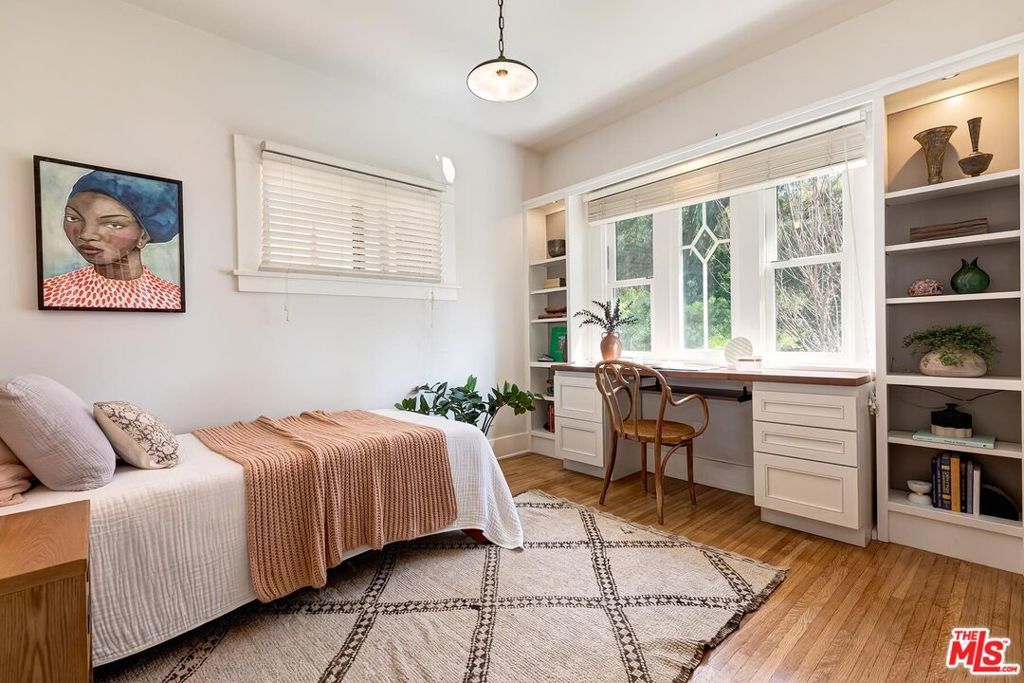 Image 29 of property listing at 1815 Park Drive, Los Angeles, CA 90026