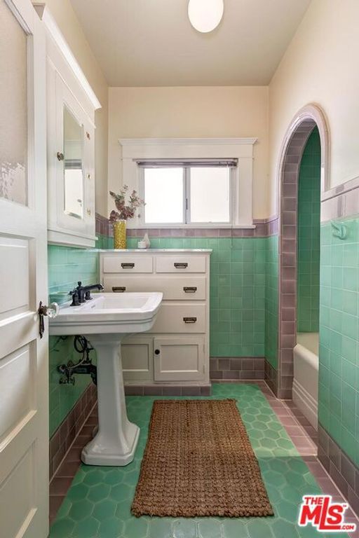 Image 30 of property listing at 1815 Park Drive, Los Angeles, CA 90026