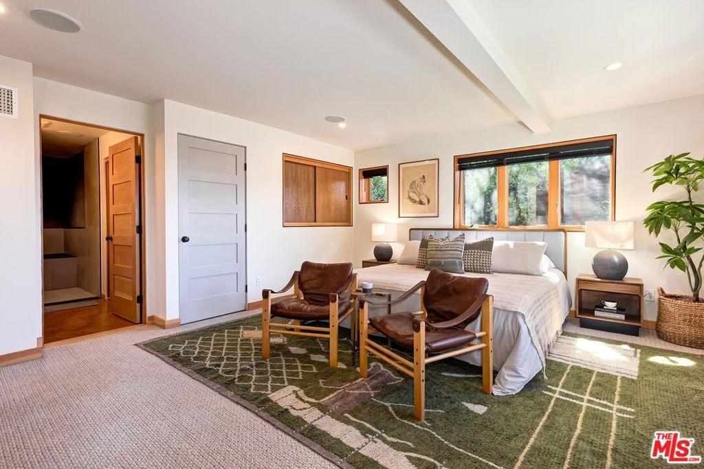 Image 31 of property listing at 1815 Park Drive, Los Angeles, CA 90026