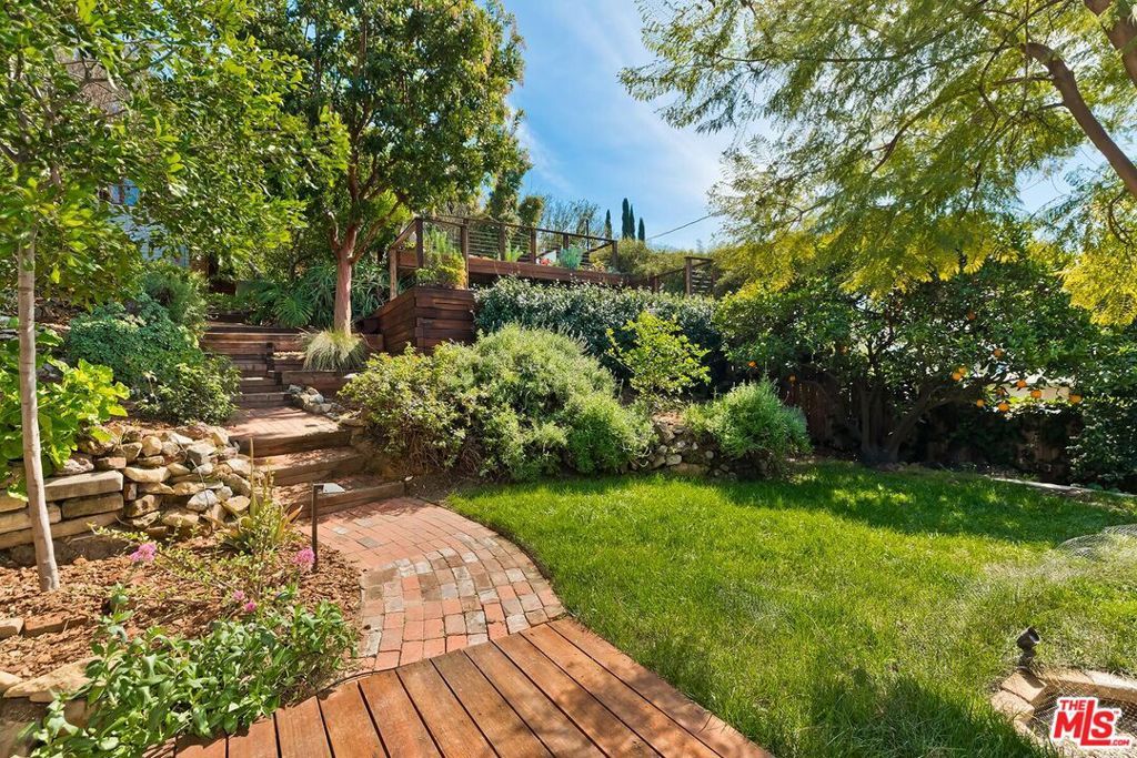 Image 36 of property listing at 1815 Park Drive, Los Angeles, CA 90026