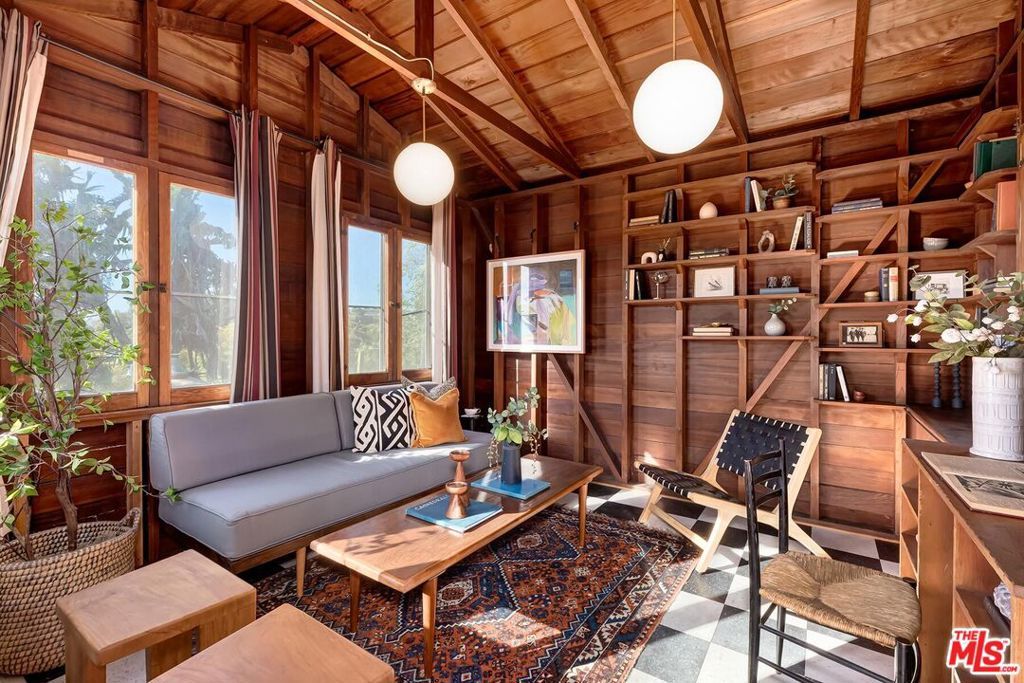 Image 39 of property listing at 1815 Park Drive, Los Angeles, CA 90026