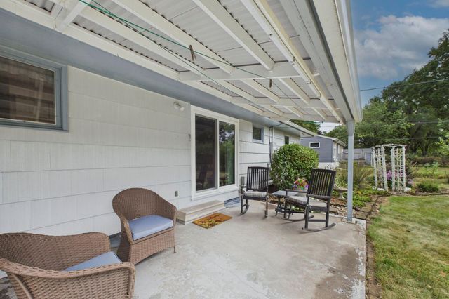 6720 W 175th Avenue, Eden Prairie, MN 55346