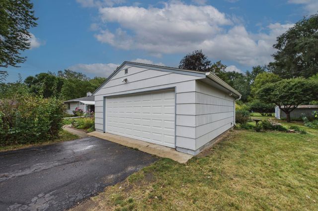 6720 W 175th Avenue, Eden Prairie, MN 55346
