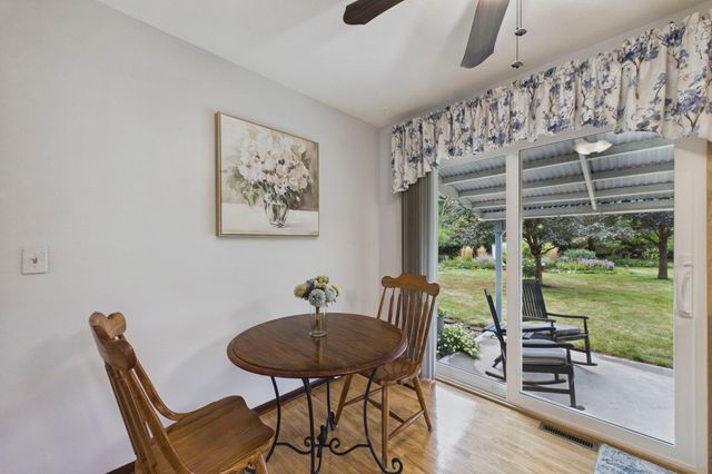 6720 W 175th Avenue, Eden Prairie, MN 55346