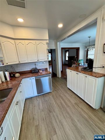 27 Roosevelt Avenue, Dumont, NJ 07628