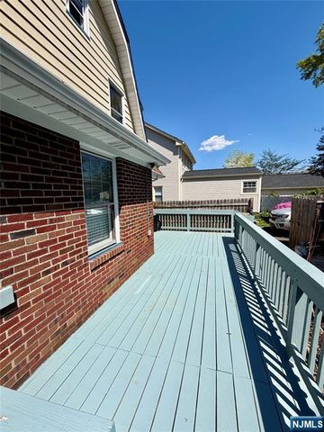 27 Roosevelt Avenue, Dumont, NJ 07628