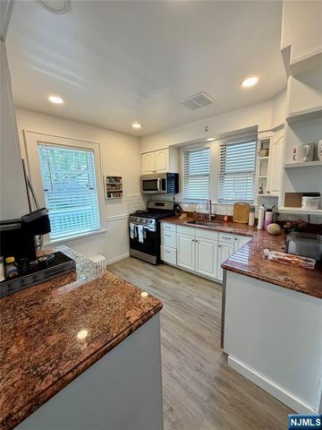 27 Roosevelt Avenue, Dumont, NJ 07628