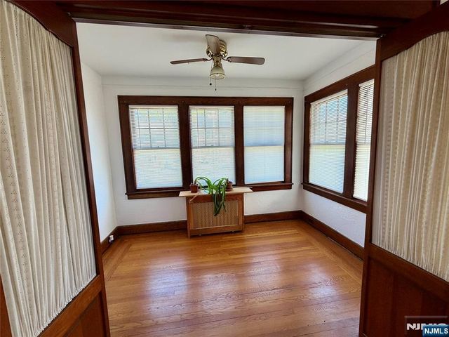 27 Roosevelt Avenue, Dumont, NJ 07628