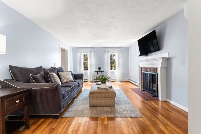 30 Jacob Dr, Mansfield, MA 02048