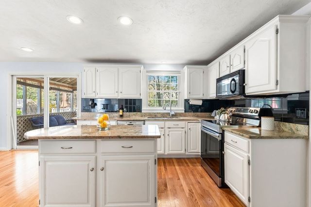 30 Jacob Dr, Mansfield, MA 02048