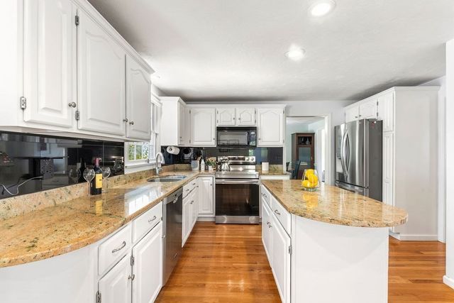 30 Jacob Dr, Mansfield, MA 02048
