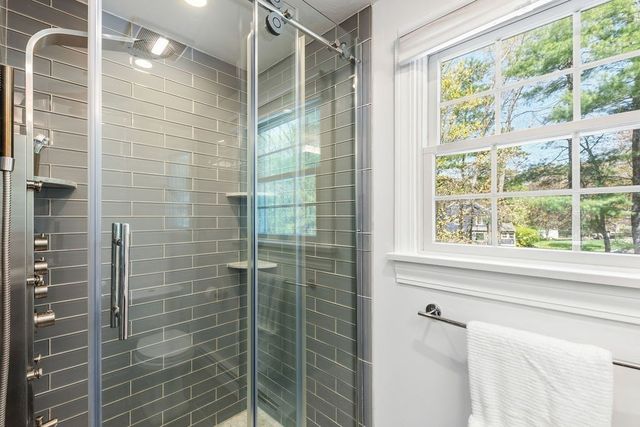 30 Jacob Dr, Mansfield, MA 02048