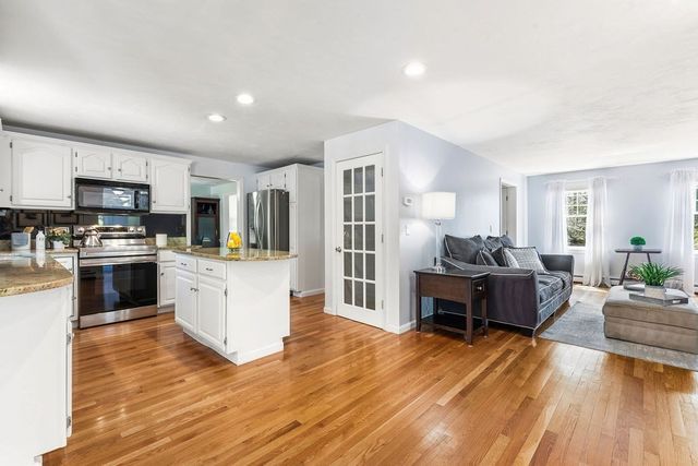 30 Jacob Dr, Mansfield, MA 02048