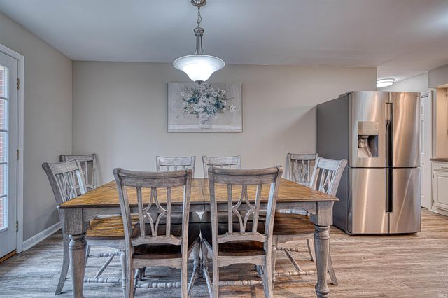 345 WILSON Square, Evansville, IN 47715