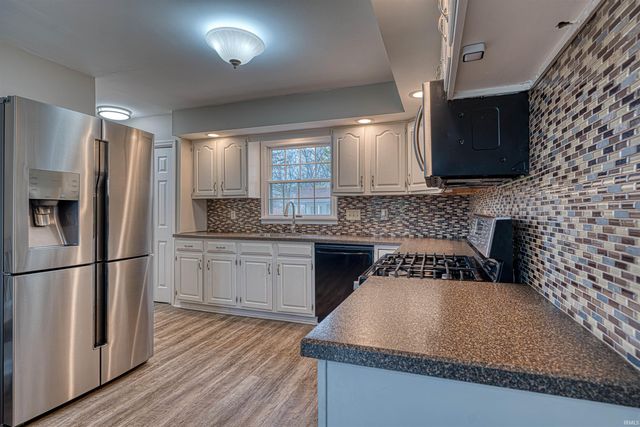 345 WILSON Square, Evansville, IN 47715