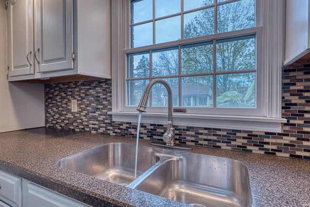 345 WILSON Square, Evansville, IN 47715