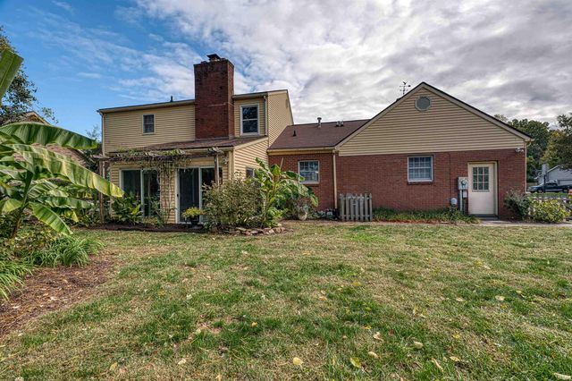 345 WILSON Square, Evansville, IN 47715