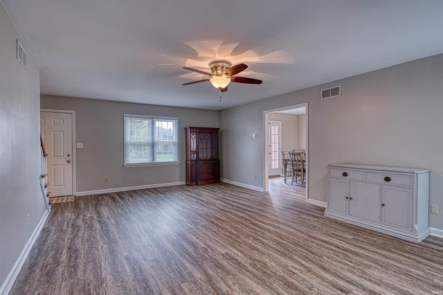 345 WILSON Square, Evansville, IN 47715