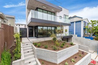 2714 Highland Avenue B, Santa Monica, CA 90405