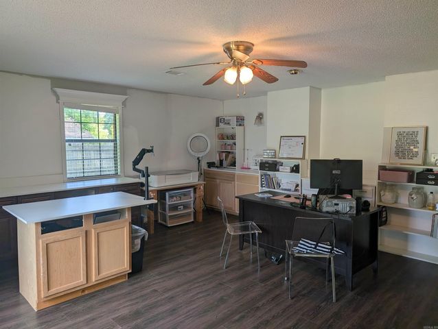 680 E German Lane, Conway, AR 72032