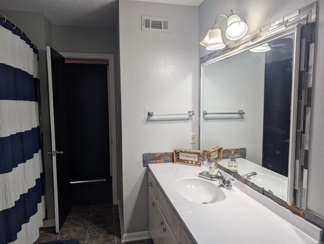 680 E German Lane, Conway, AR 72032