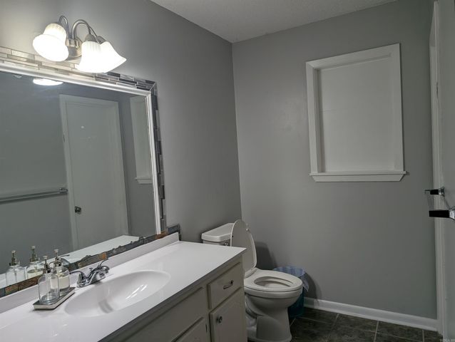 680 E German Lane, Conway, AR 72032