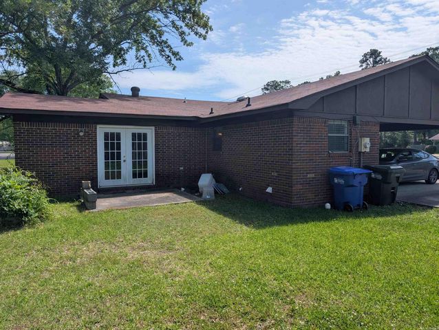 680 E German Lane, Conway, AR 72032