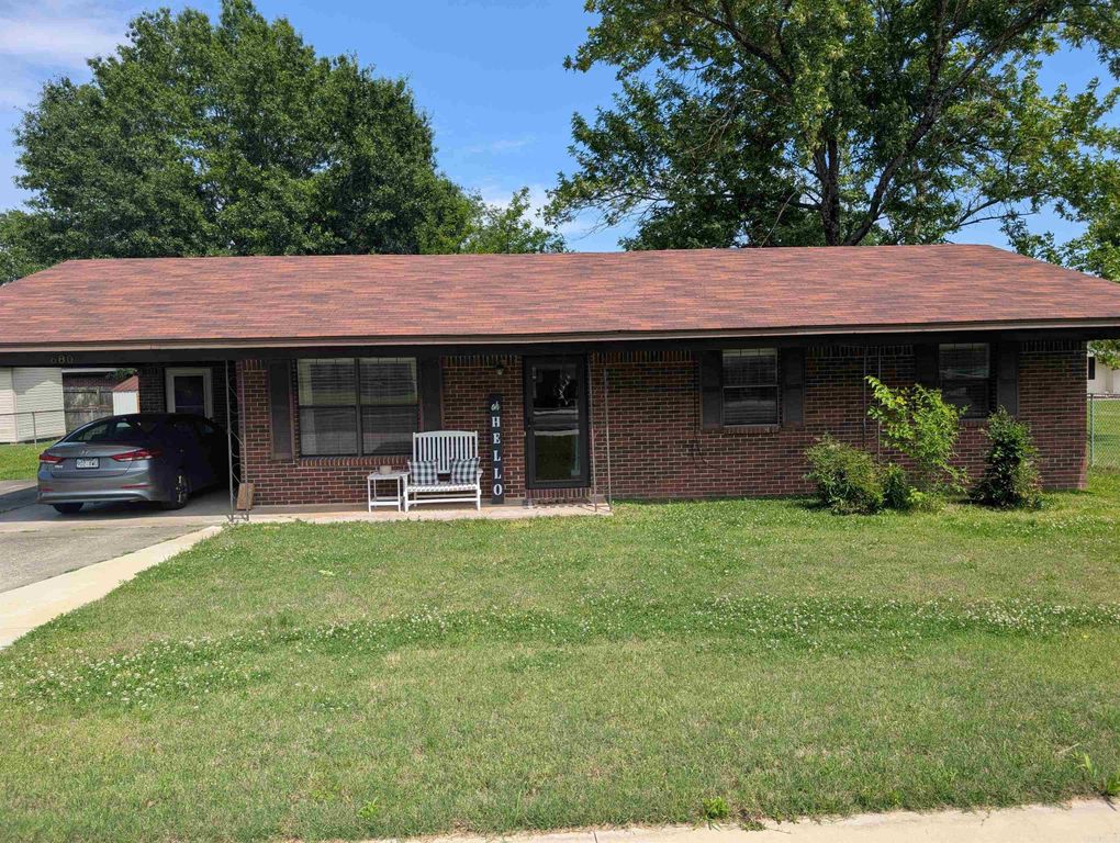 680 E German Lane, Conway, AR 72032