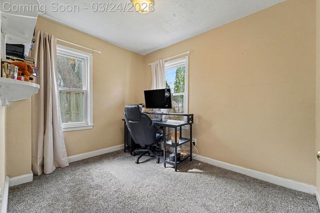 20620 Westhampton Avenue, Southfield, MI 48075