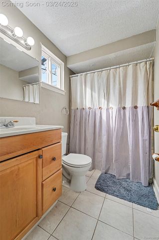 20620 Westhampton Avenue, Southfield, MI 48075