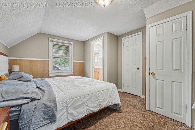 20620 Westhampton Avenue, Southfield, MI 48075