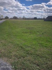 10 Delcambre Road, Breaux Bridge, LA 70517