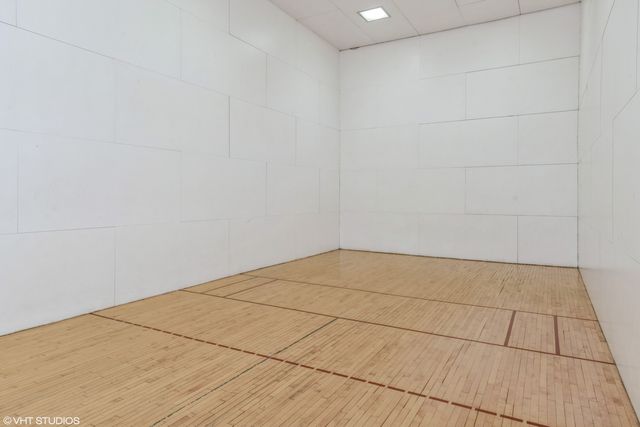 211 E Ohio Street 1022, Chicago, IL 60611