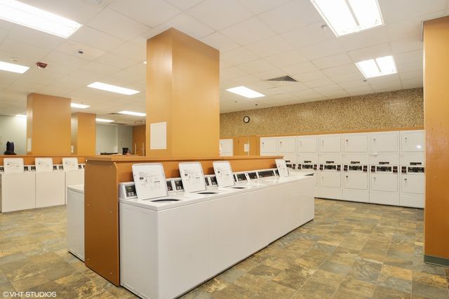 211 E Ohio Street 1022, Chicago, IL 60611