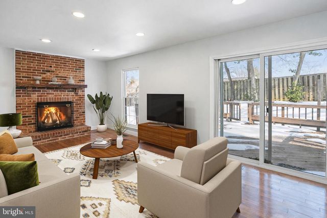 8217 BAYBERRY RIDGE RD, Fairfax Station, VA 22039