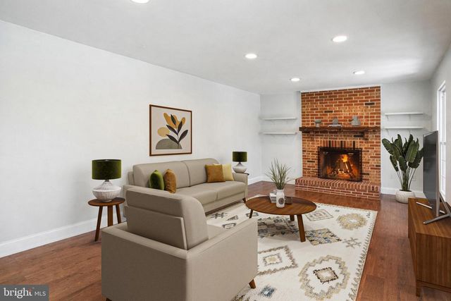 8217 BAYBERRY RIDGE RD, Fairfax Station, VA 22039