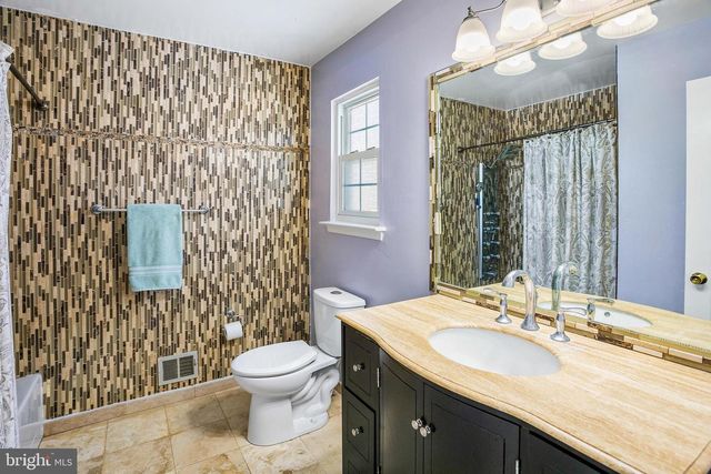 8217 BAYBERRY RIDGE RD, Fairfax Station, VA 22039