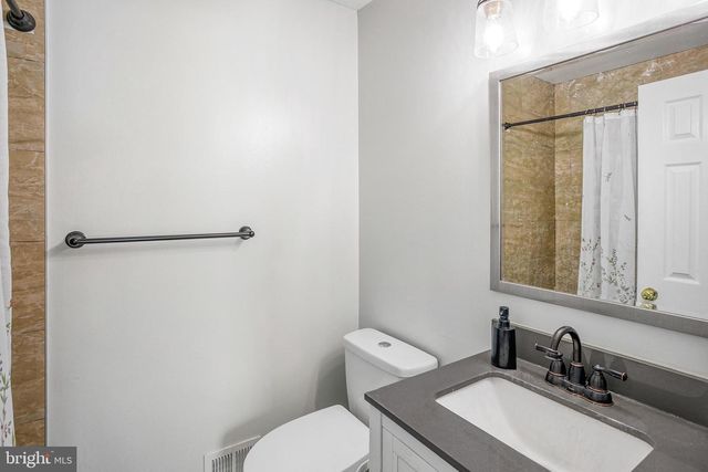 8217 BAYBERRY RIDGE RD, Fairfax Station, VA 22039