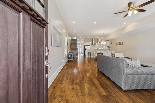 1413B Meridian St, Nashville, TN 37207