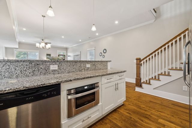 1413B Meridian St, Nashville, TN 37207