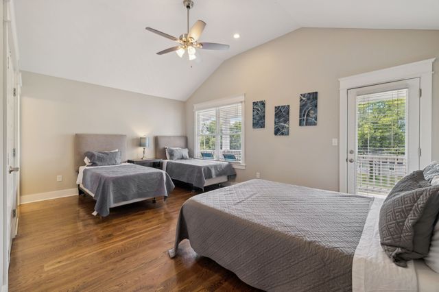 1413B Meridian St, Nashville, TN 37207