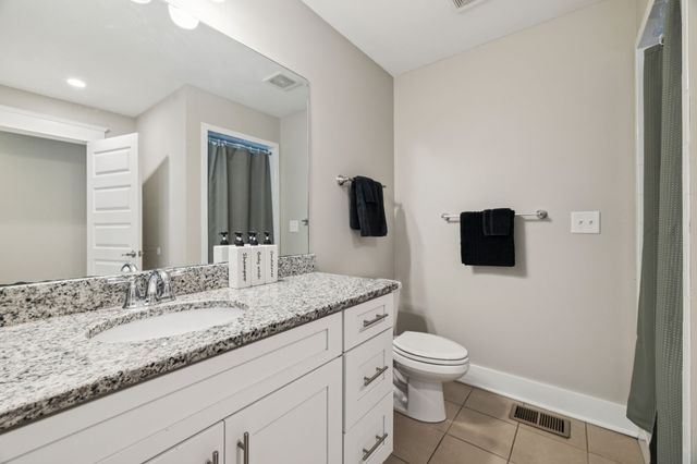 1413B Meridian St, Nashville, TN 37207